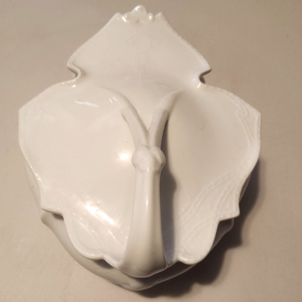 Leaf Shaped Vintage Serving Bowl with Lid
